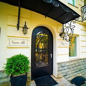 - Boutique Hotel